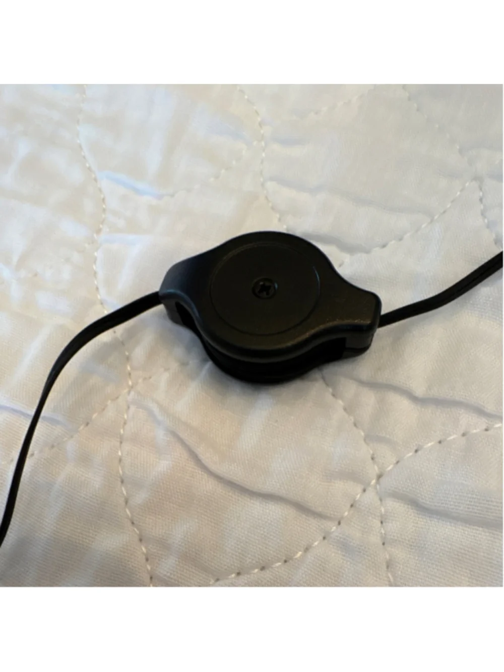 Verbatim 98619 Wired USB Optical Mouse Red Retractable Cable 1000 DPI